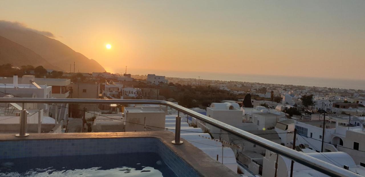 Lux House With Outdoor Jacuzzi And Sea View In Santorini Apartment Emporio  Екстериор снимка