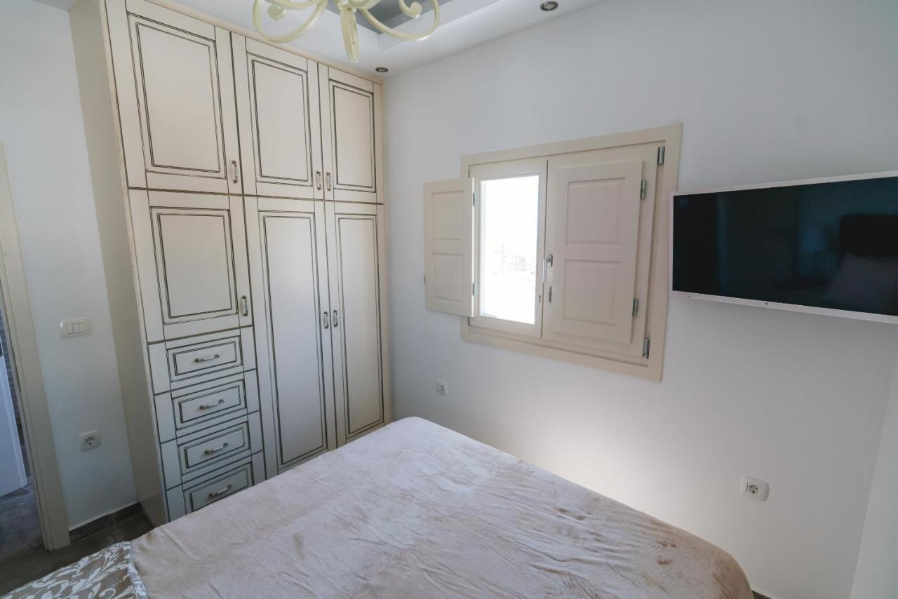 Lux House With Outdoor Jacuzzi And Sea View In Santorini Apartment Emporio  Екстериор снимка