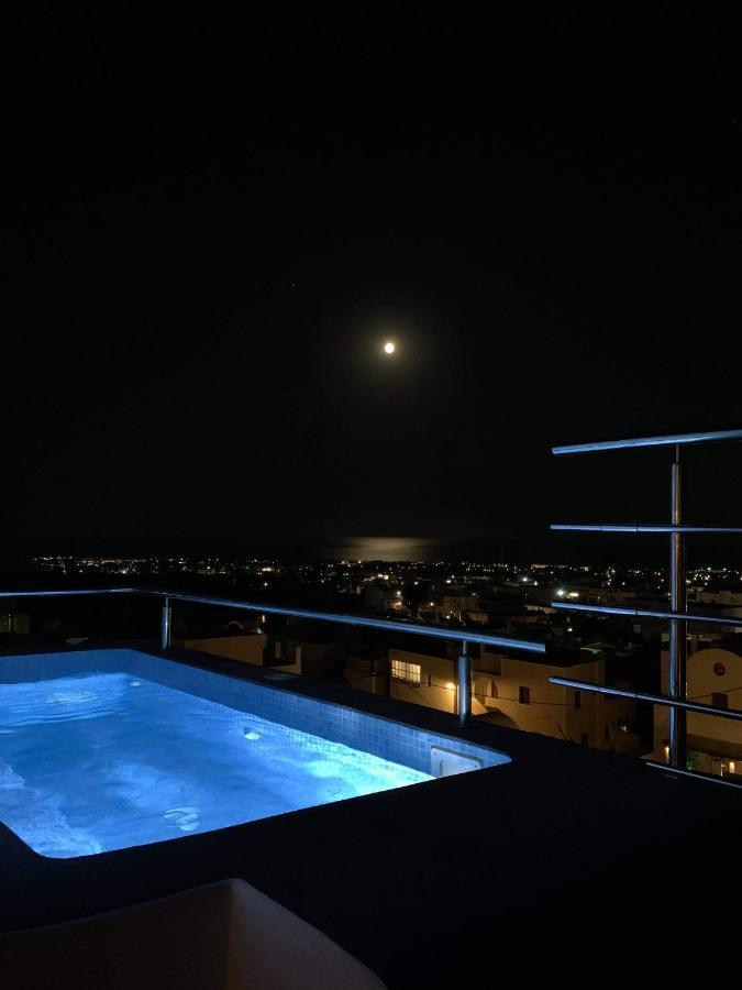 Lux House With Outdoor Jacuzzi And Sea View In Santorini Apartment Emporio  Екстериор снимка